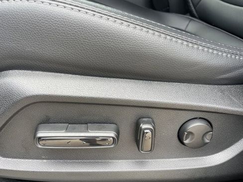 Used 2025 Honda Pilot Touring image 27