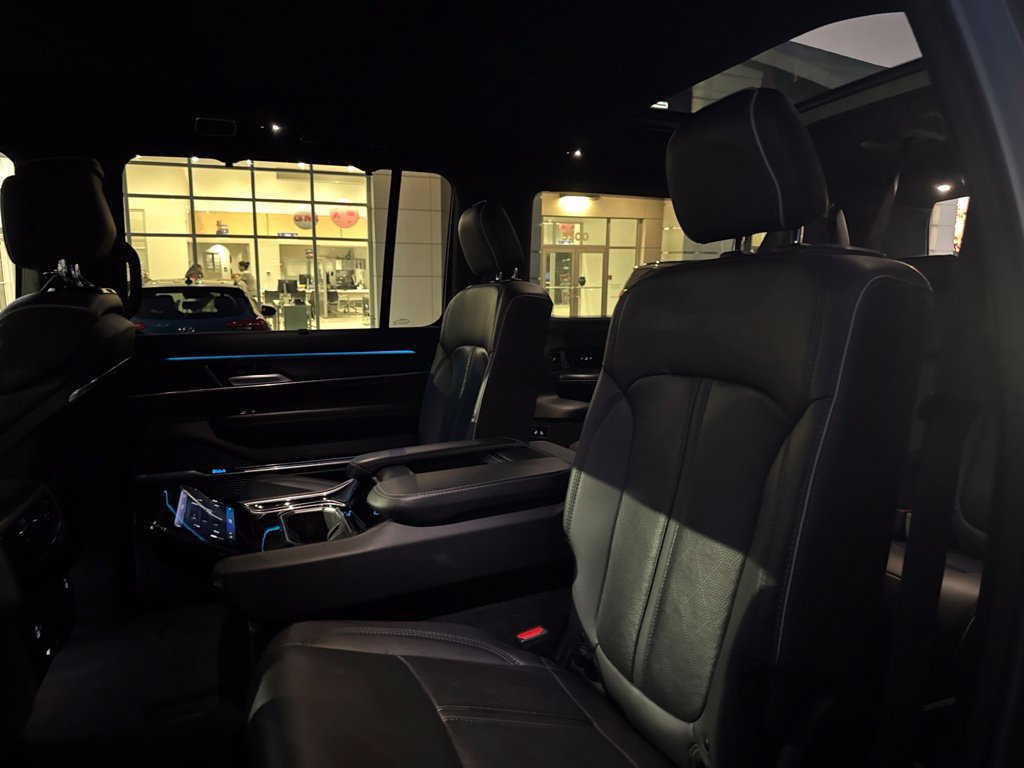 Used 2024 Jeep Grand Wagoneer L Series II w/ Quick Order Packagew 28T AWD/4WD image 24
