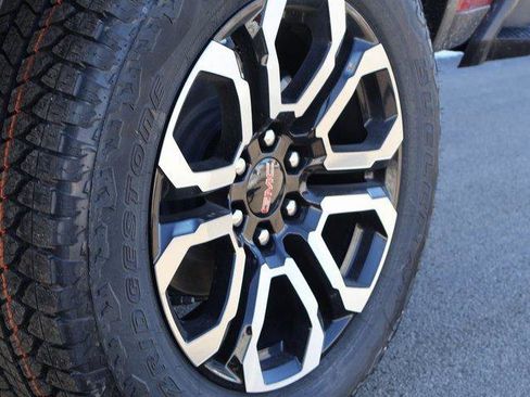 New 2025 GMC Canyon AT4 w/ Nightfall Edition image 40