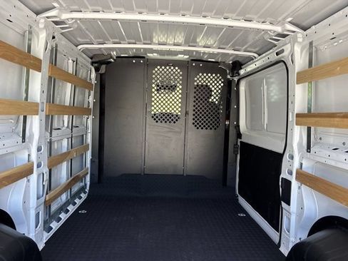 Used 2025 RAM ProMaster 2500 w/ U-Haul Equipment Group FWD image 7