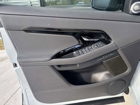 Used 2026 Land Rover Range Rover Evoque S image 21