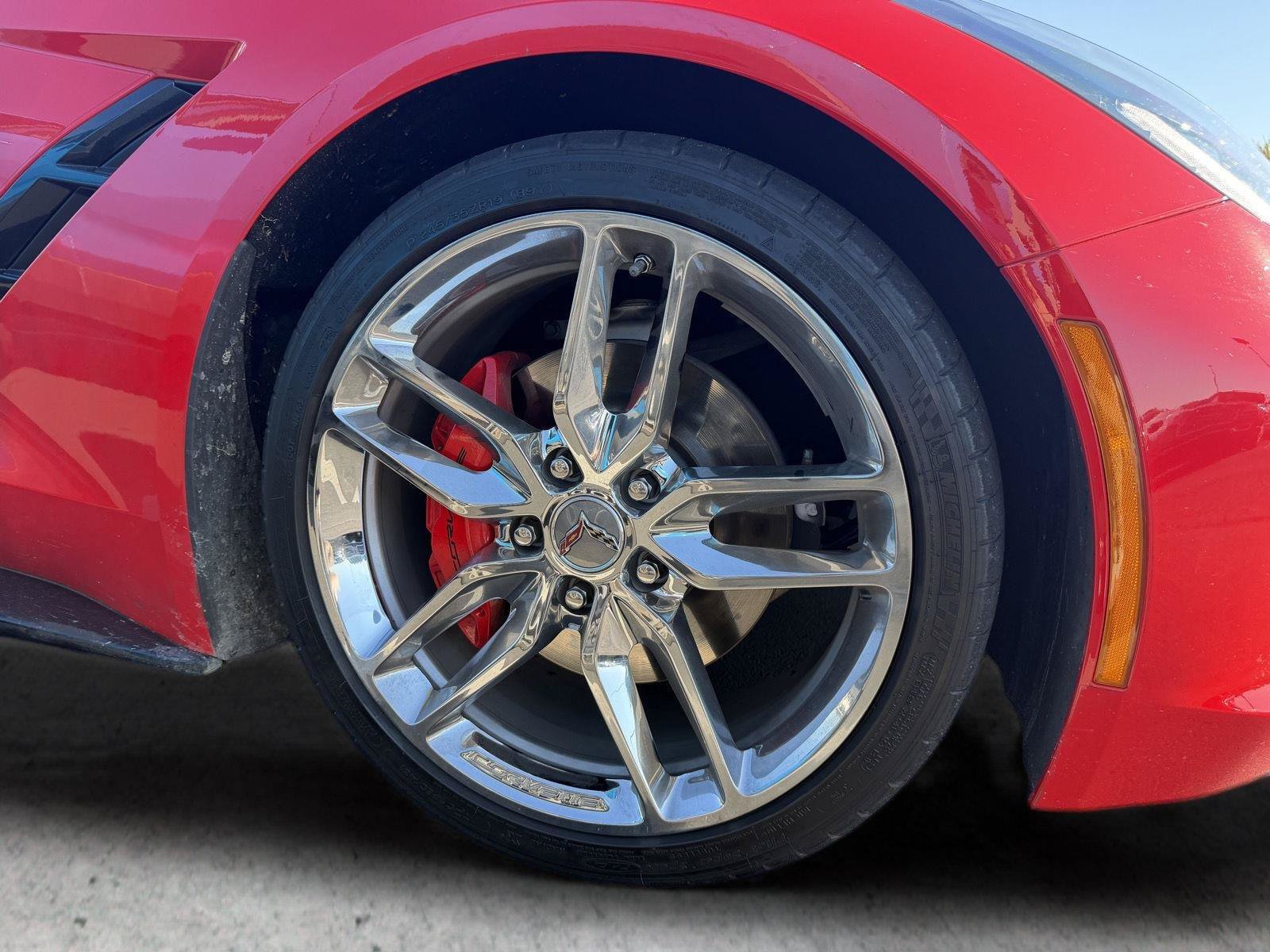Used 2019 Chevrolet Corvette Stingray Coupe w/ 1LT RWD image 11
