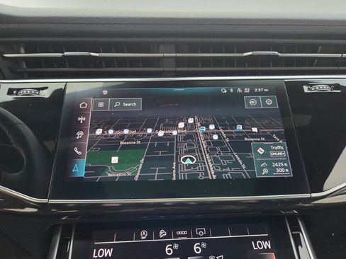 Used 2025 Audi Q8 Premium Plus AWD/4WD image 22