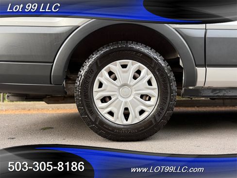 Used 2017 Ford Transit 150 XL image 70