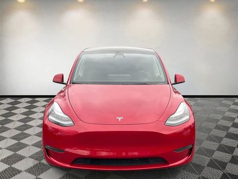 Used 2021 Tesla Model Y Long Range image 7