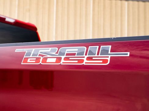 Used 2021 Chevrolet Silverado 1500 LT Trail Boss w/ Bed Protection Package image 12