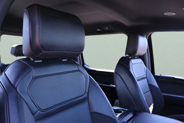Used 2025 Ford F150 Raptor AWD/4WD image 19