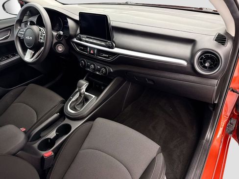 Used 2023 Kia Forte LXS w/ LXS Technology Package FWD image 15