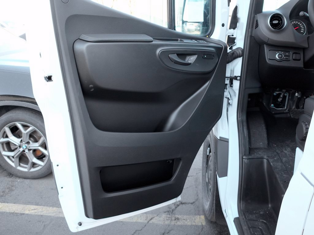 Used 2026 Mercedes-Benz Sprinter 2500 image 8