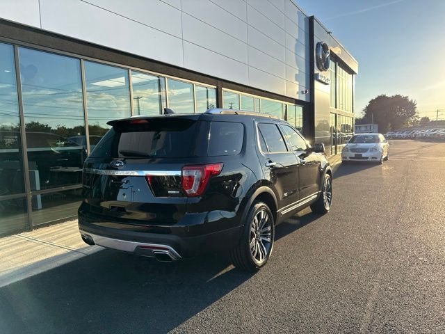 Used 2016 Ford Explorer Platinum AWD/4WD image 3