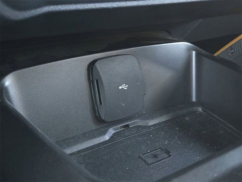 Used 2023 Ford Bronco Badlands image 23