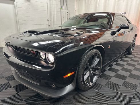 Used 2019 Dodge Challenger R/T Scat Pack w/ Driver Convenience Group image 2