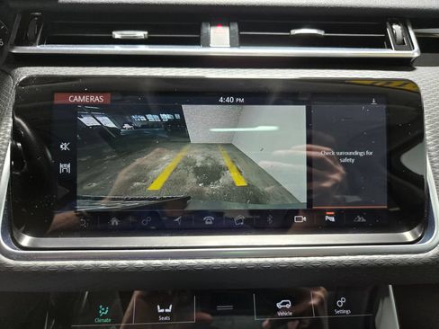 Used 2019 Land Rover Range Rover Velar S AWD/4WD image 26