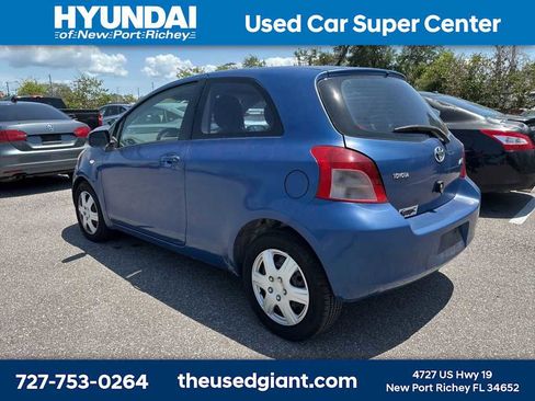Used 2007 Toyota Yaris 2-Door Hatchback FWD image 2