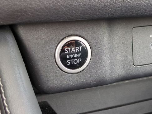 Used 2022 Nissan Rogue SL FWD image 27