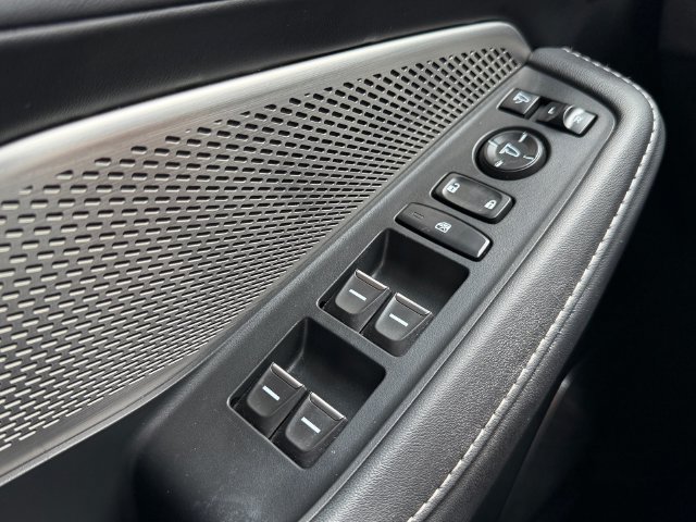 Used 2023 Acura MDX w/ Technology Package FWD image 30