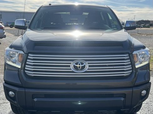 Used 2017 Toyota Tundra Platinum image 3
