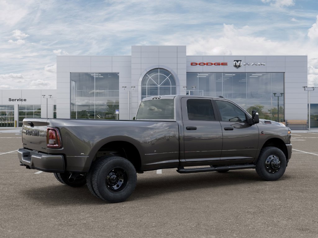 New 2027 RAM 3500 Big Horn AWD/4WD image 4
