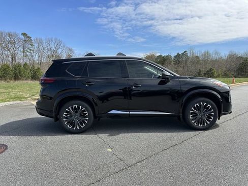 New 2026 Nissan Rogue Platinum AWD/4WD image 9