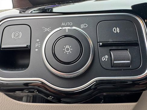 Used 2019 Mercedes-Benz A 220 4MATIC image 21