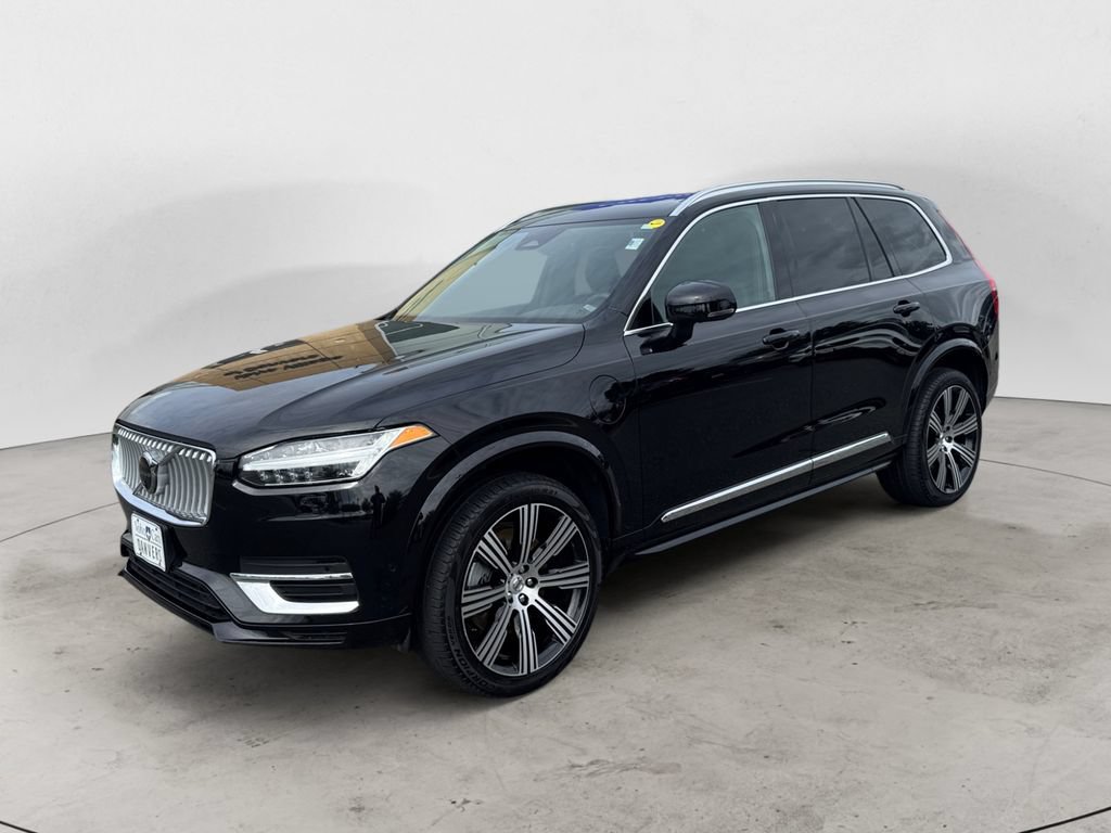 Certified 2025 Volvo XC90 T8 Plus w/ Protection Package Premier AWD/4WD image 2