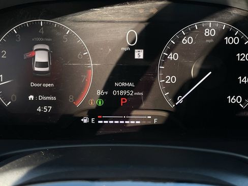 Used 2025 Honda Civic Sport image 16