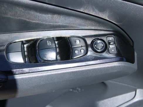 Used 2024 Nissan Altima 2.5 SR FWD image 12