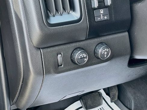Used 2019 Chevrolet Colorado ZR2 w/ ZR2 Midnight Special Edition AWD/4WD image 10