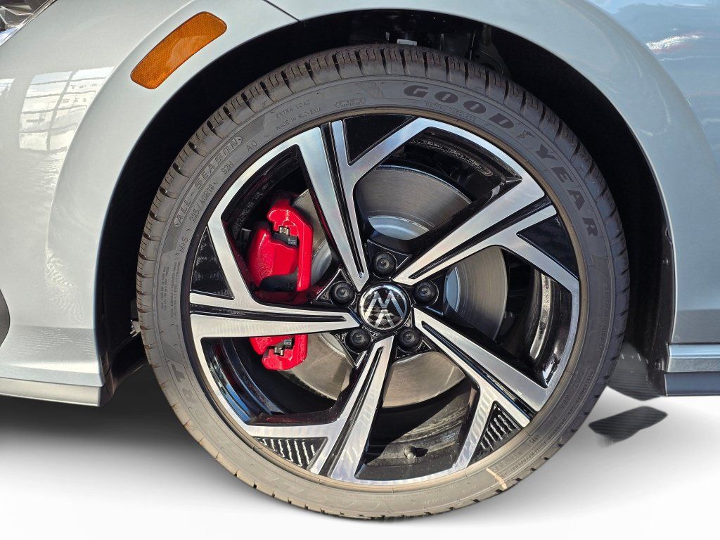 New 2026 Volkswagen GTI SE FWD image 11