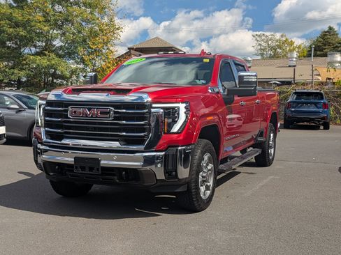 Used 2025 GMC Sierra 2500 SLT w/ SLT Premium Package image 3