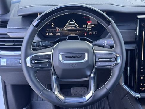 Used 2024 GMC Acadia Denali w/ Super Cruise Package image 23