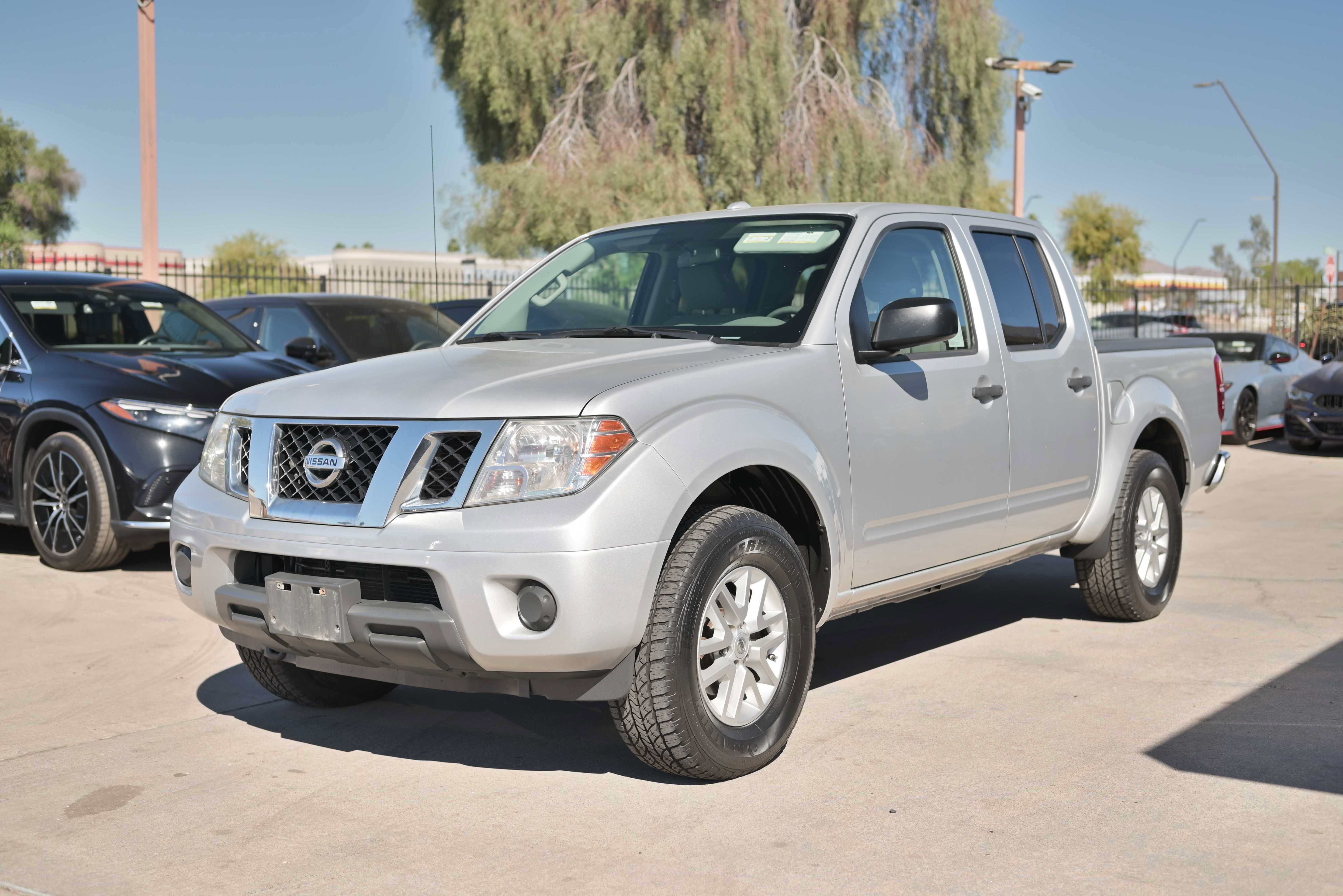 Used 2016 Nissan Frontier SV AWD/4WD image 1