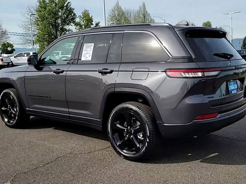 New 2026 Jeep Grand Cherokee Limited AWD/4WD image 6