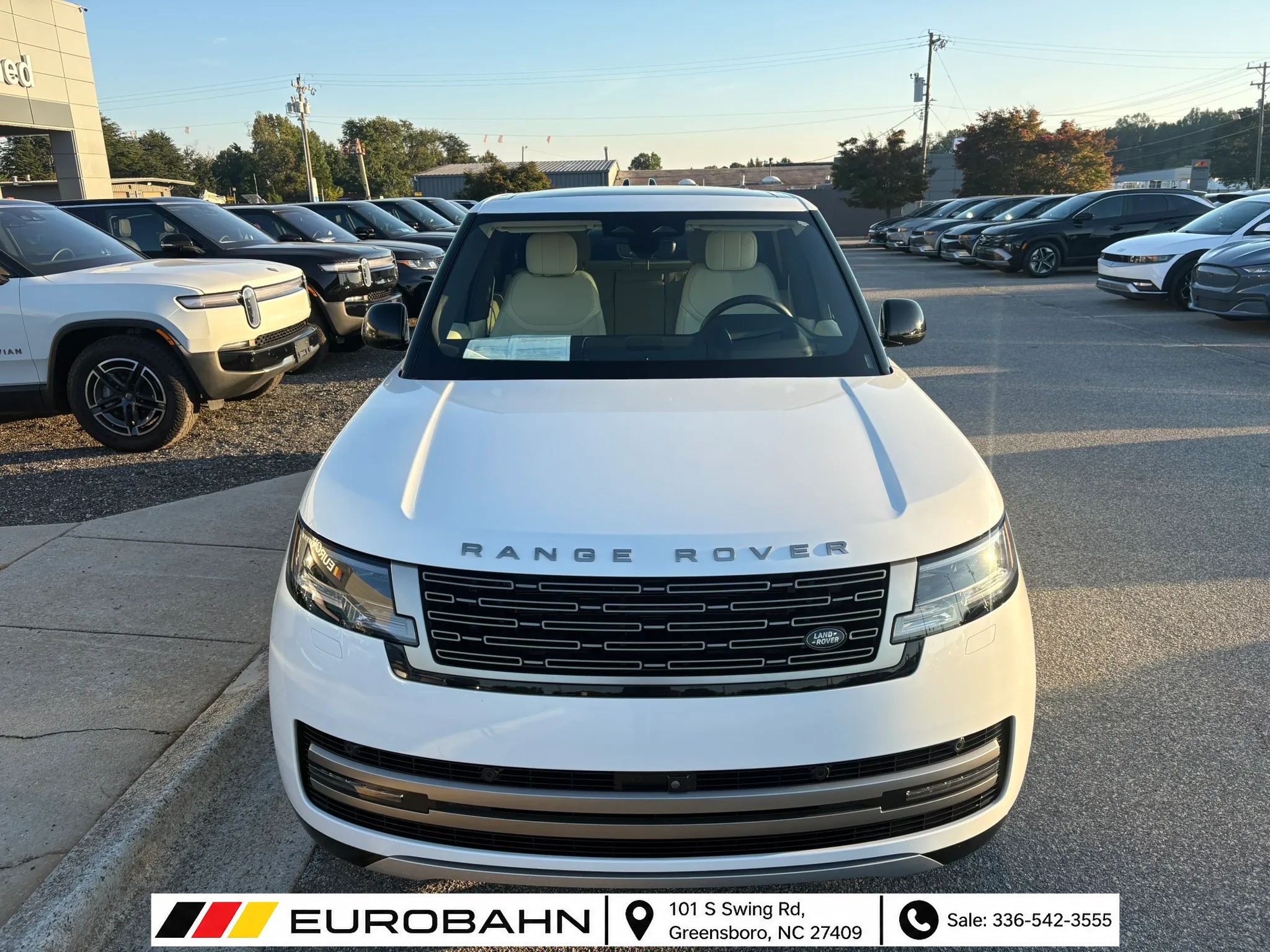 Used 2025 Land Rover Range Rover SE AWD/4WD image 28