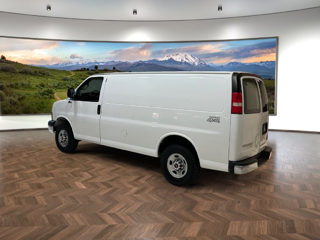 Used 2016 GMC Savana 2500 RWD image 5
