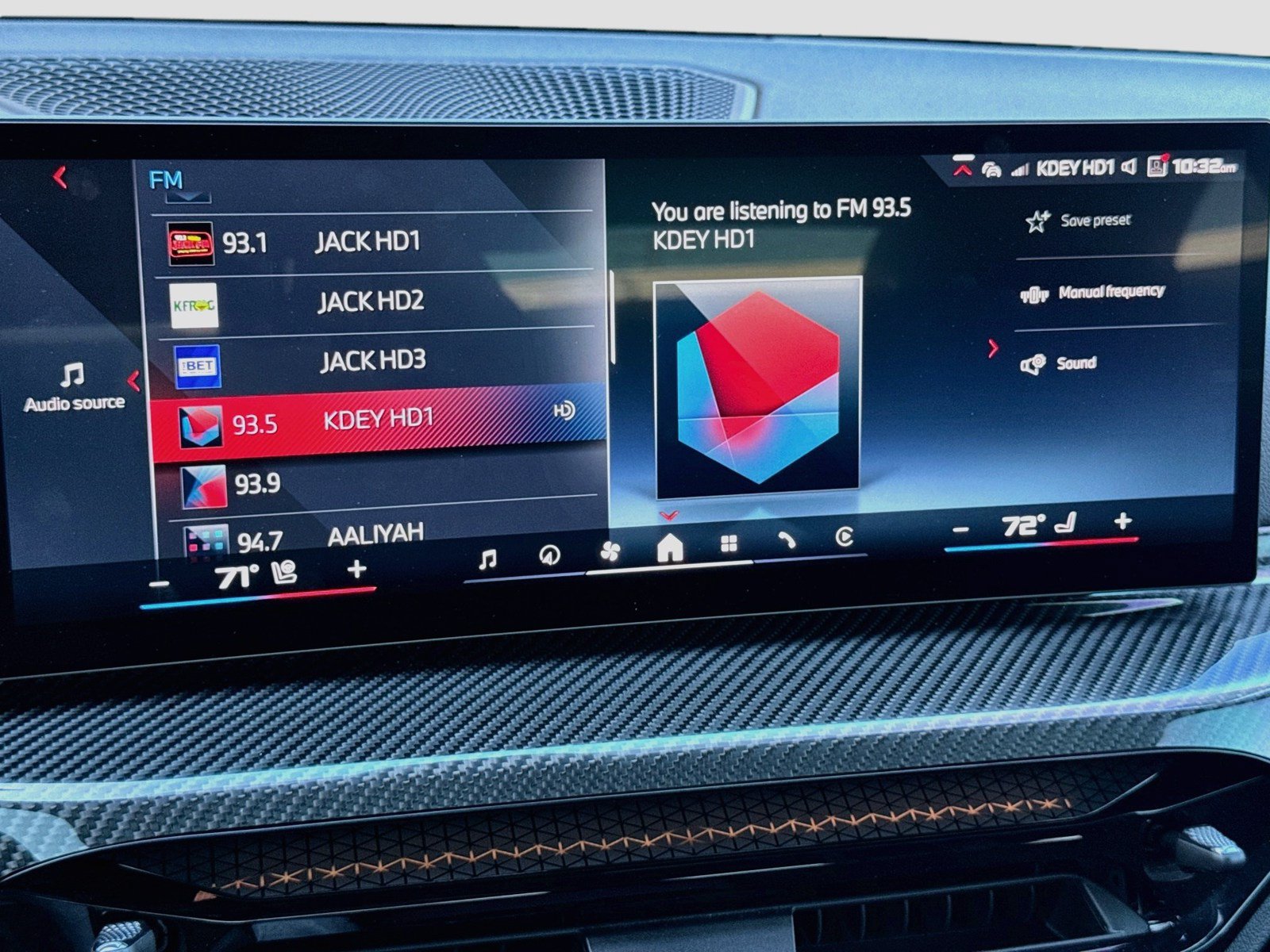 Used 2025 BMW M240i Coupe w/ Premium Package RWD image 11