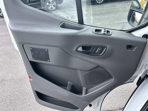 Used 2022 Ford Transit 250 148 High Roof RWD image 26