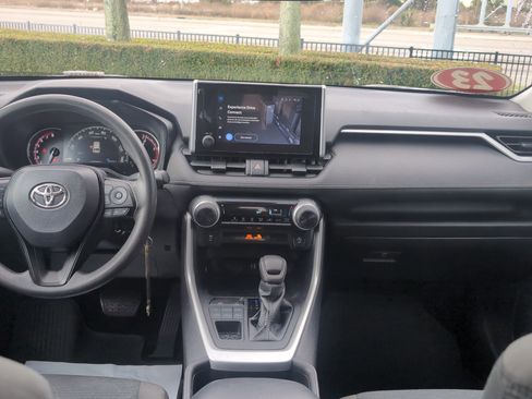 Certified 2023 Toyota RAV4 LE image 29