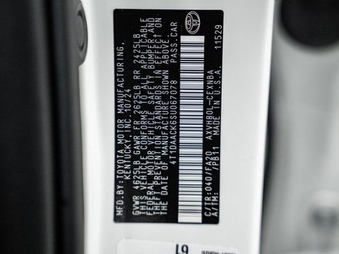 Used 2025 Toyota Camry LE image 37