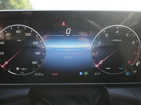 Used 2024 Mercedes-Benz GLC 300 4MATIC image 8
