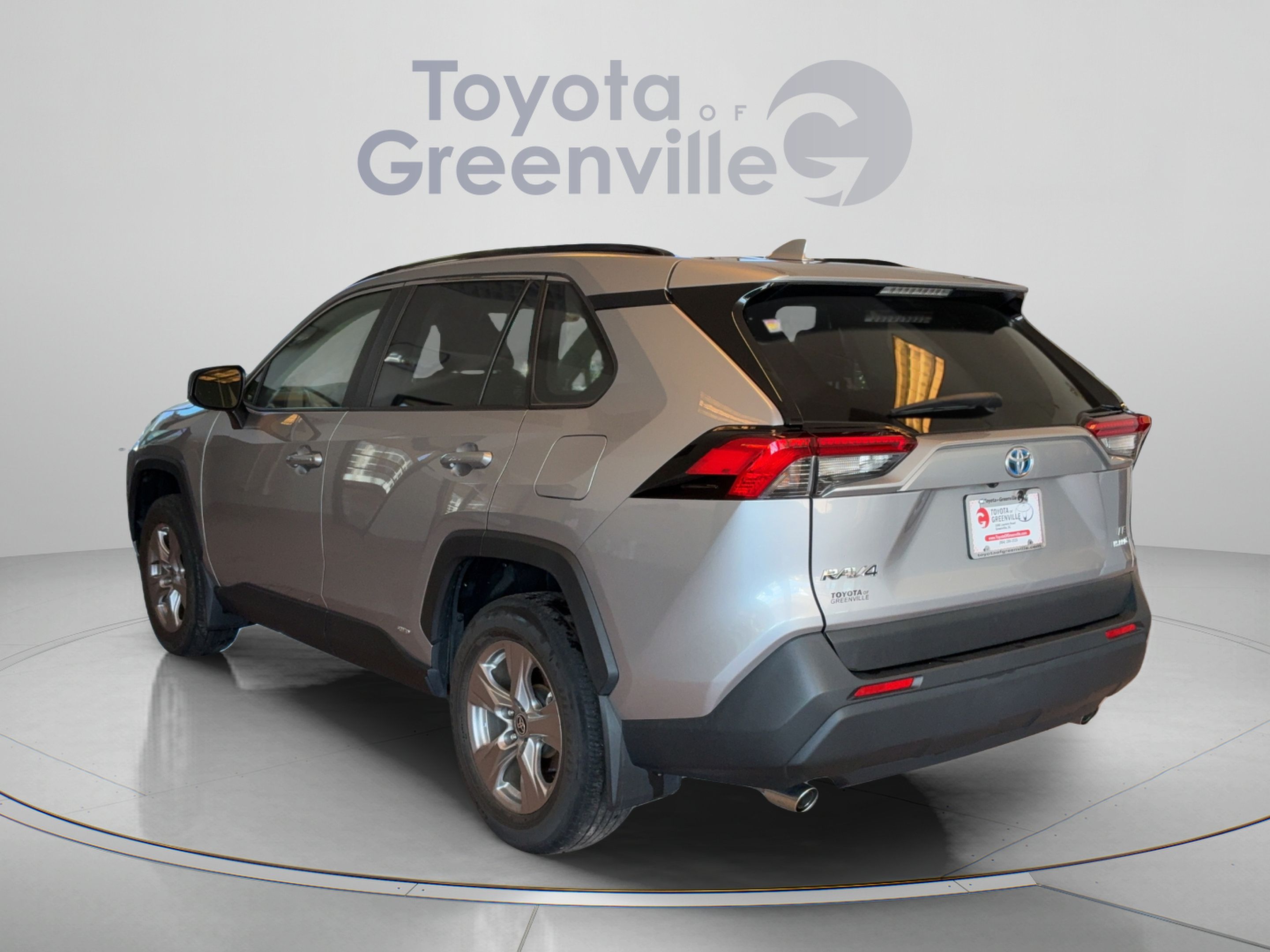 Certified 2024 Toyota RAV4 LE AWD/4WD image 4