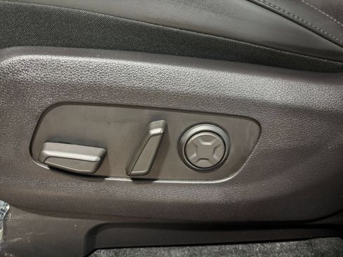 Used 2026 Kia Carnival FWD image 19