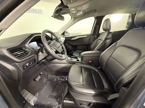 Used 2024 Ford Escape Platinum image 14