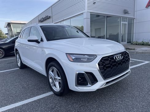 Certified 2024 Audi Q5 e Premium Plus w/ Premium Plus Package AWD/4WD image 1