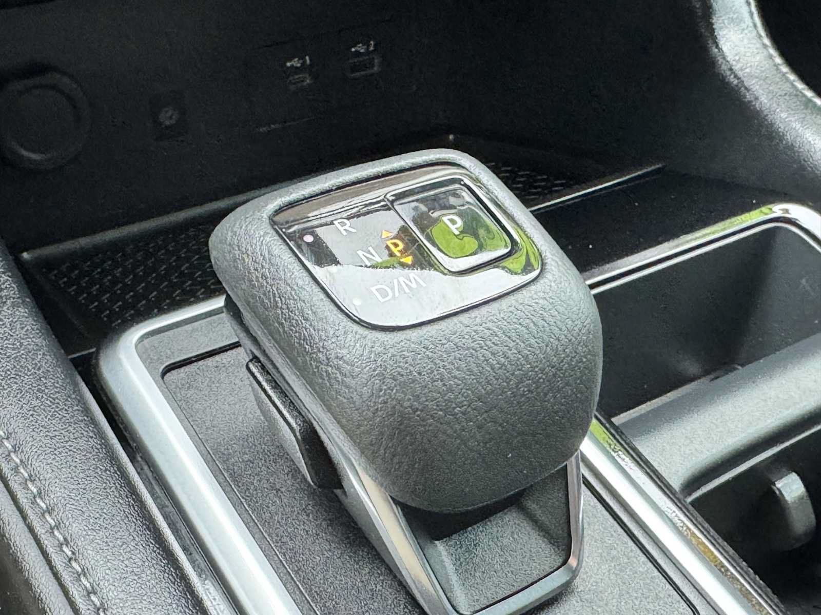 Used 2023 Nissan Pathfinder SL AWD/4WD image 19