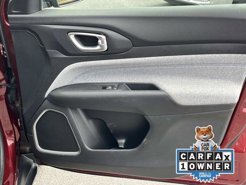 Used 2022 Jeep Compass Latitude image 21