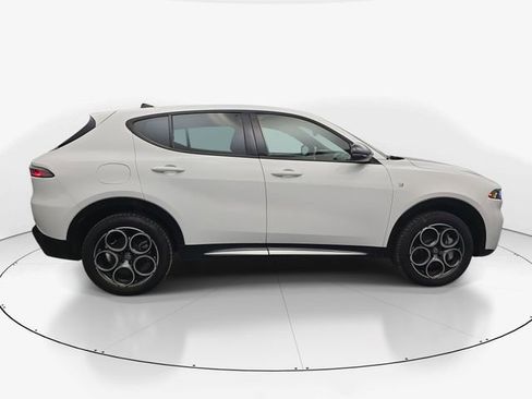 Used 2024 Alfa Romeo Tonale Ti AWD/4WD image 12