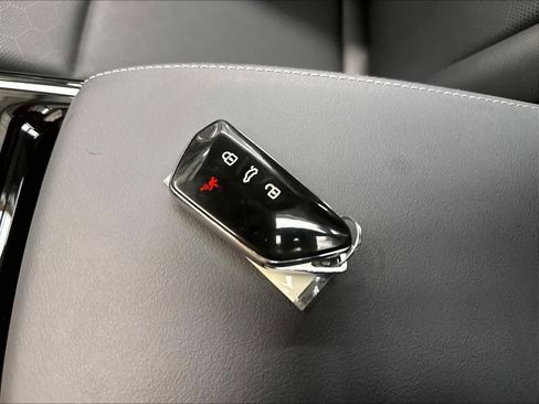 Used 2023 Volkswagen ID.4 S RWD image 37