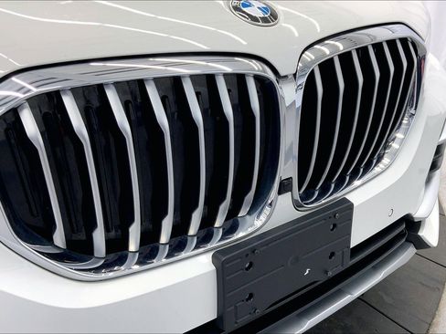 Certified 2023 BMW X5 xDrive40i w/ Premium Package AWD/4WD image 29