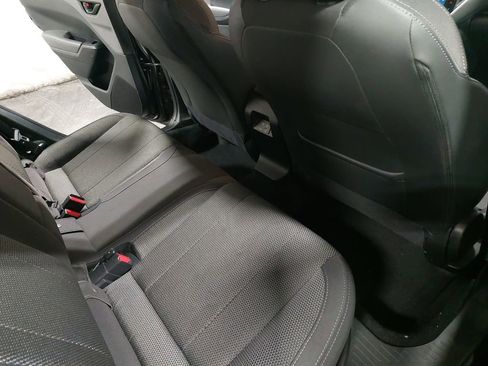 Used 2024 Subaru Crosstrek 2.0i Premium image 11